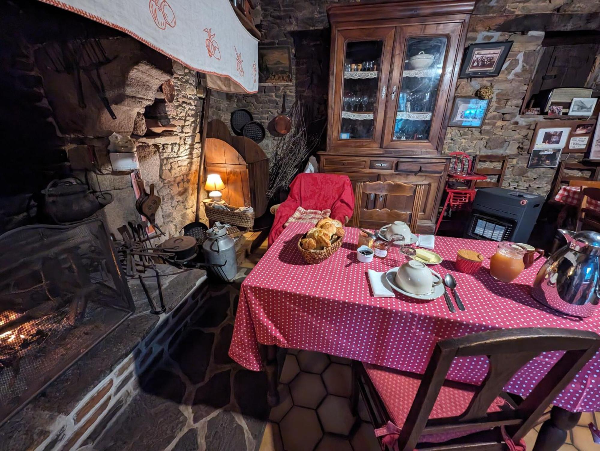 Bed and Breakfast Ferme De La Gortiere Le Teilleul Экстерьер фото