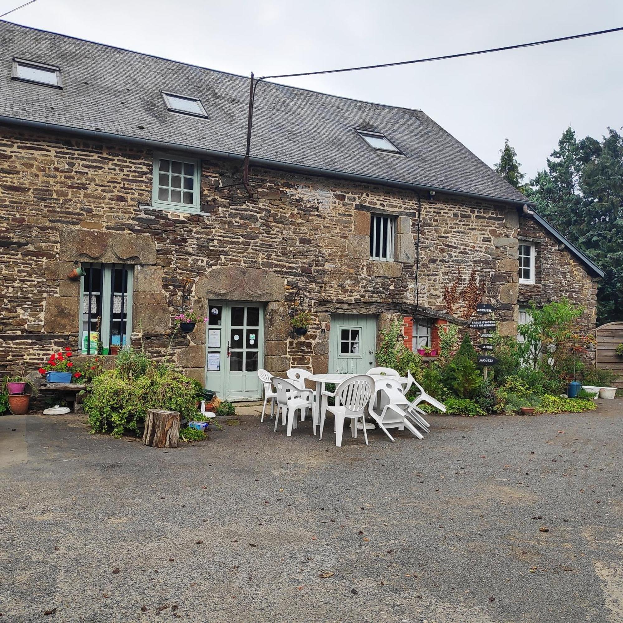 Bed and Breakfast Ferme De La Gortiere Le Teilleul Экстерьер фото