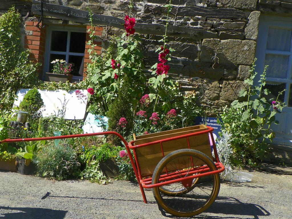Bed and Breakfast Ferme De La Gortiere Le Teilleul Экстерьер фото